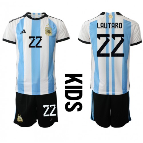Otroški Nogometni dresi Argentina Lautaro Martinez #22 Domači SP 2022 Kratek Rokav (+ Kratke hlače)